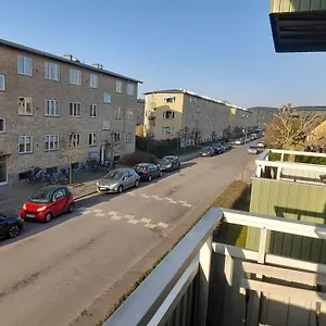 In In Amager - Newly Renovated Appartamento